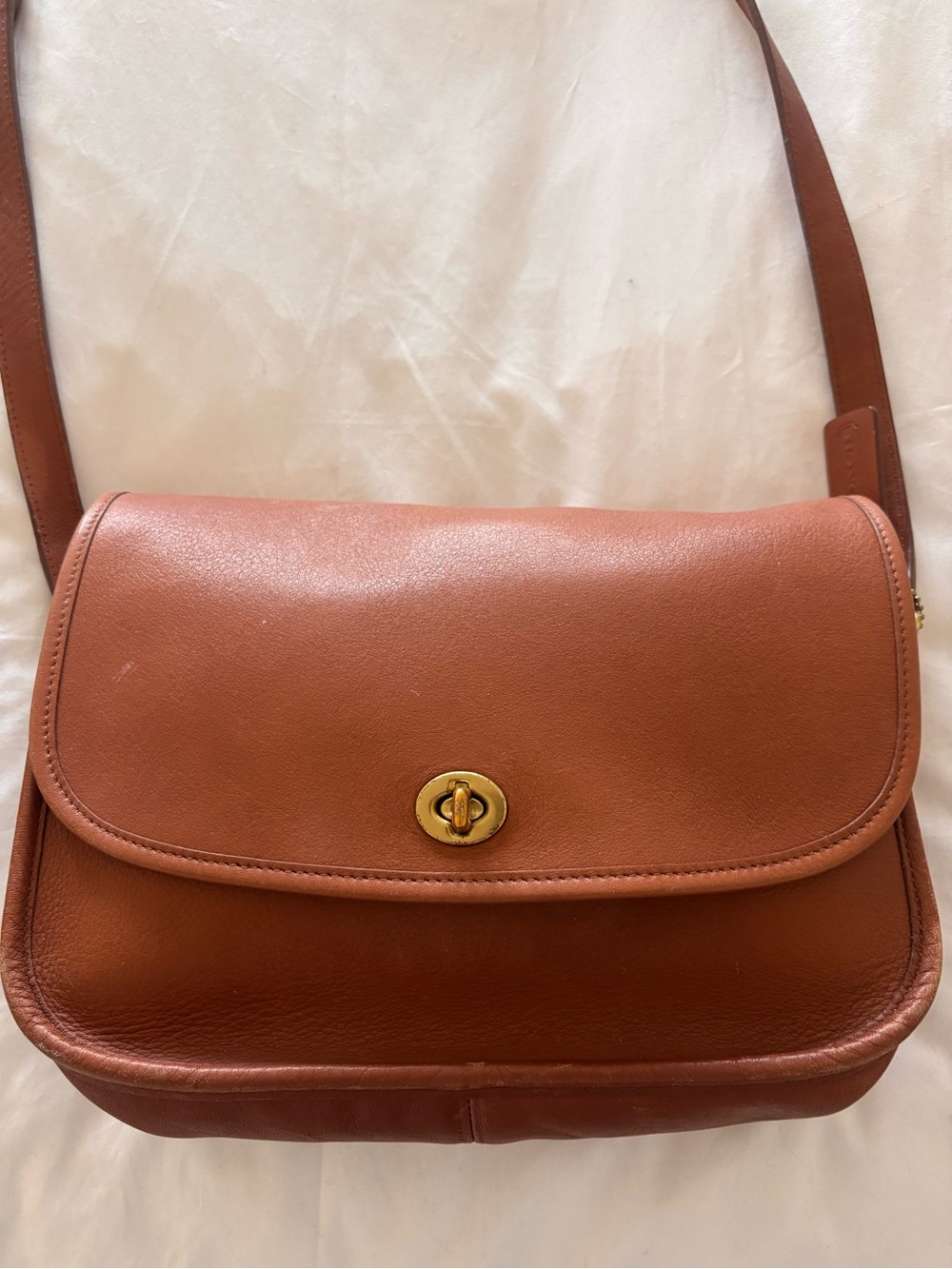 Authentic Vintage Coach City Bag in British Tan.  SPOTLESS. Hang tag intact.